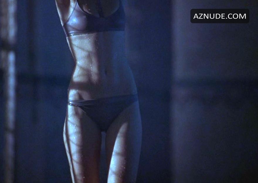 Jaime King in Slackers, photo 1