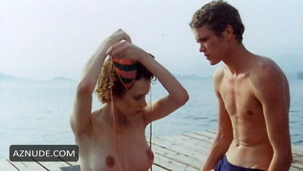 Sylvia Kristel in Julia, photo 2
