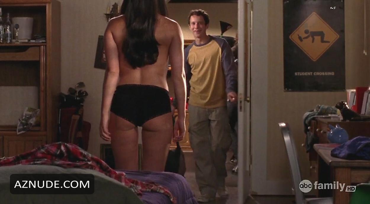 Olivia Munn in Greek (2007-2009), photo 1
