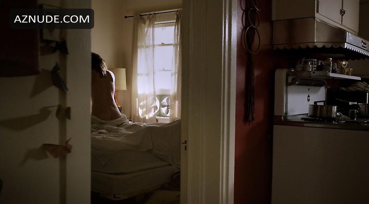 Lina Esco in Flaked, photo 4