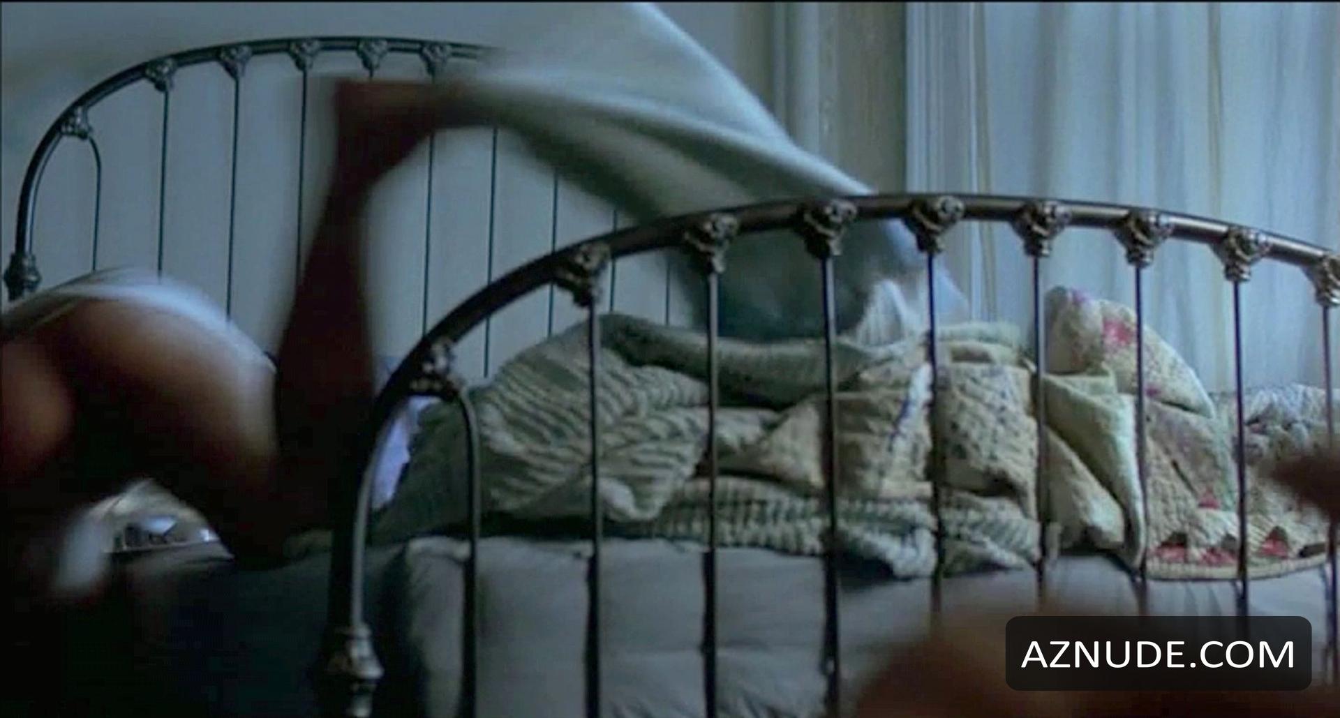 Jamie Lee Curtis in Blue Steel, photo 6