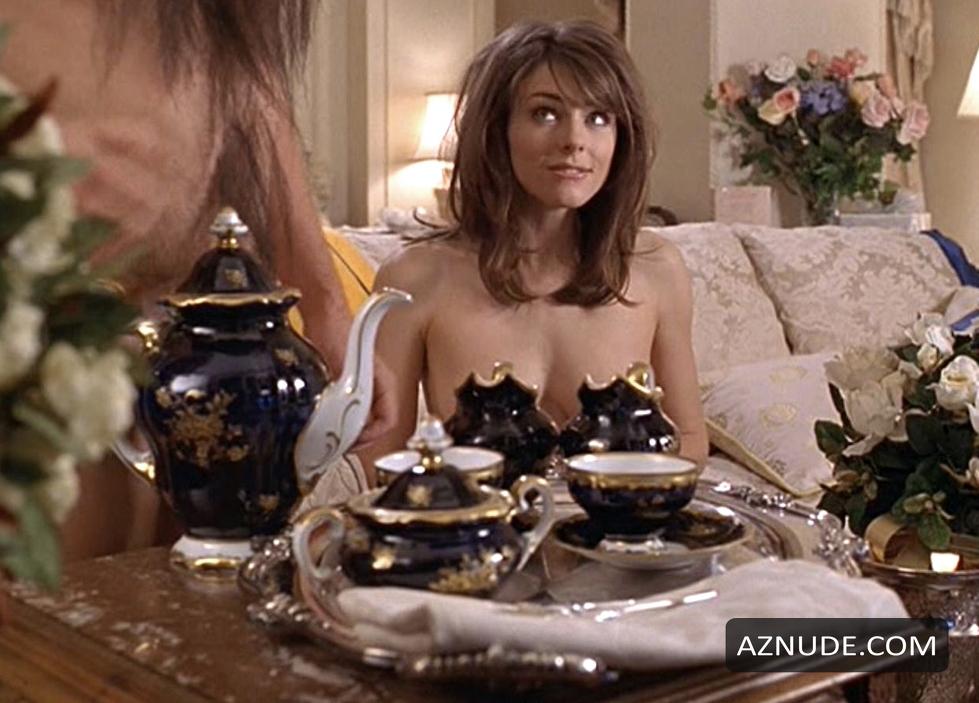 Elizabeth Hurley in Austin Powers: International Man Of Mystery, photo 5