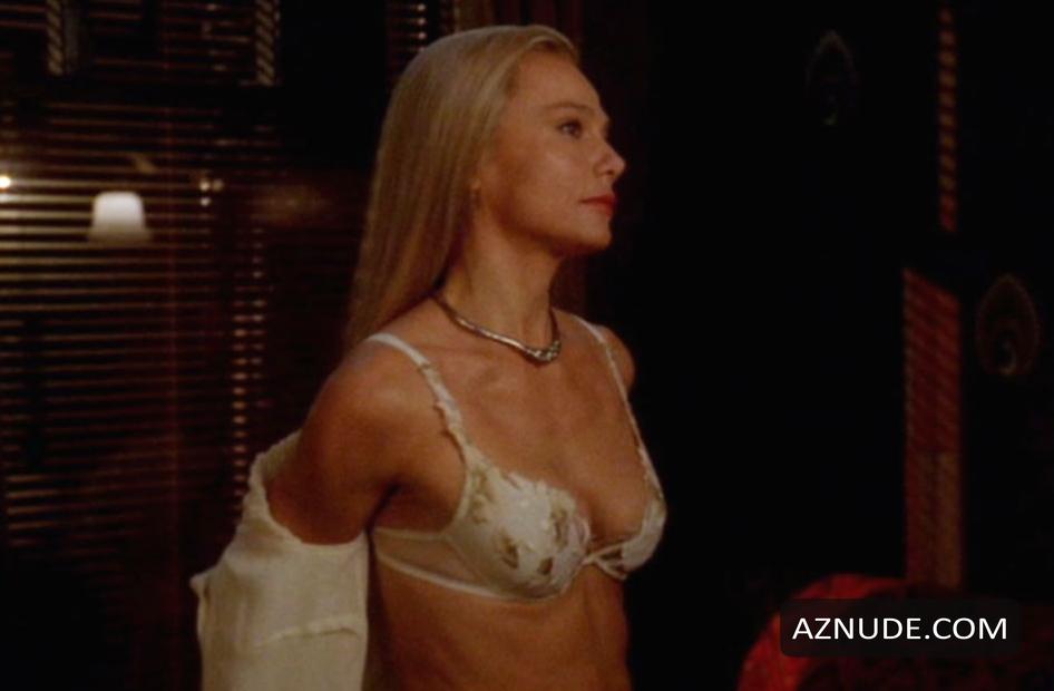 Lena Olin in Alias, photo 2