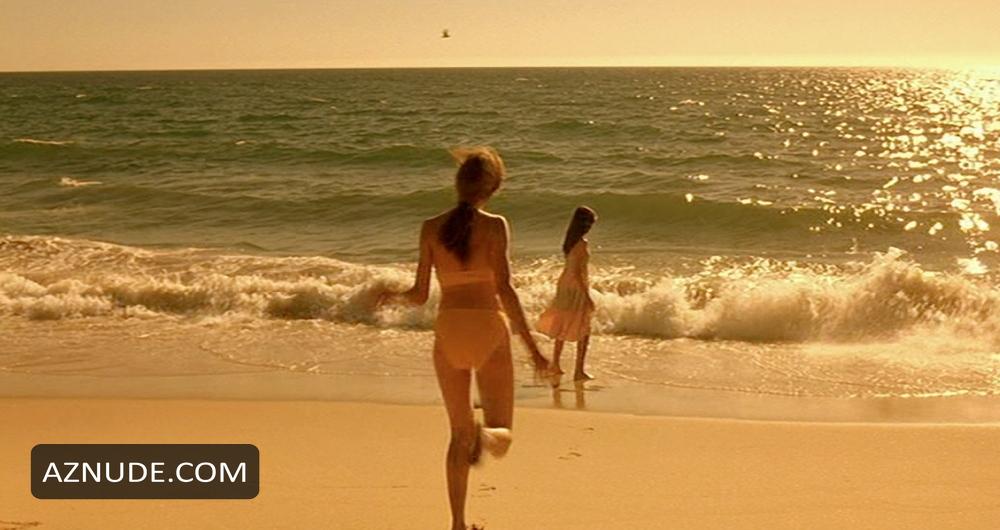 Cameron Diaz in The Invisible Circus, photo 1