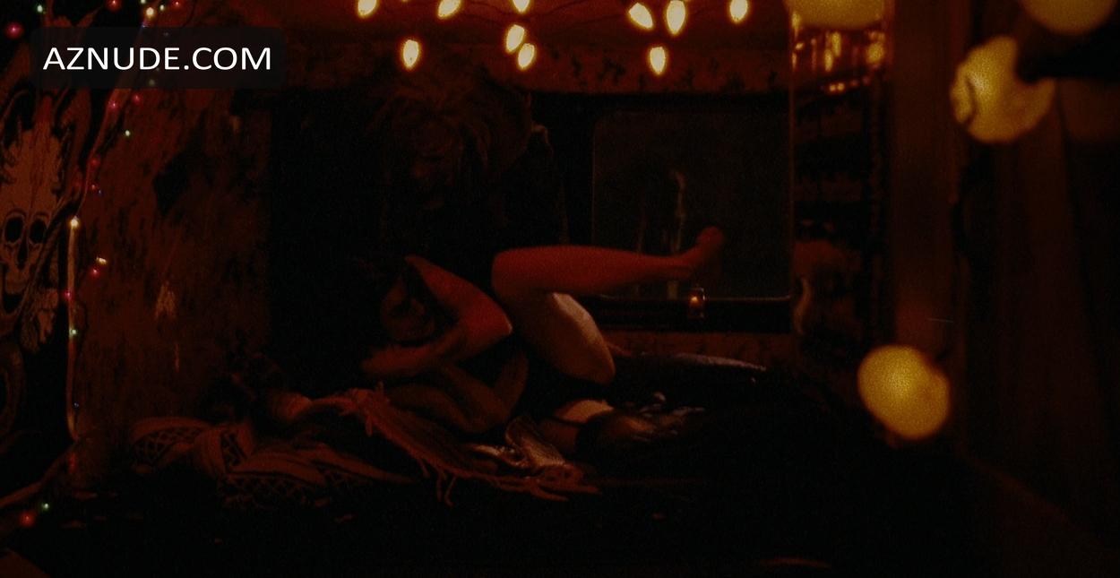 Angela Trimbur in Halloween Ii, photo 3