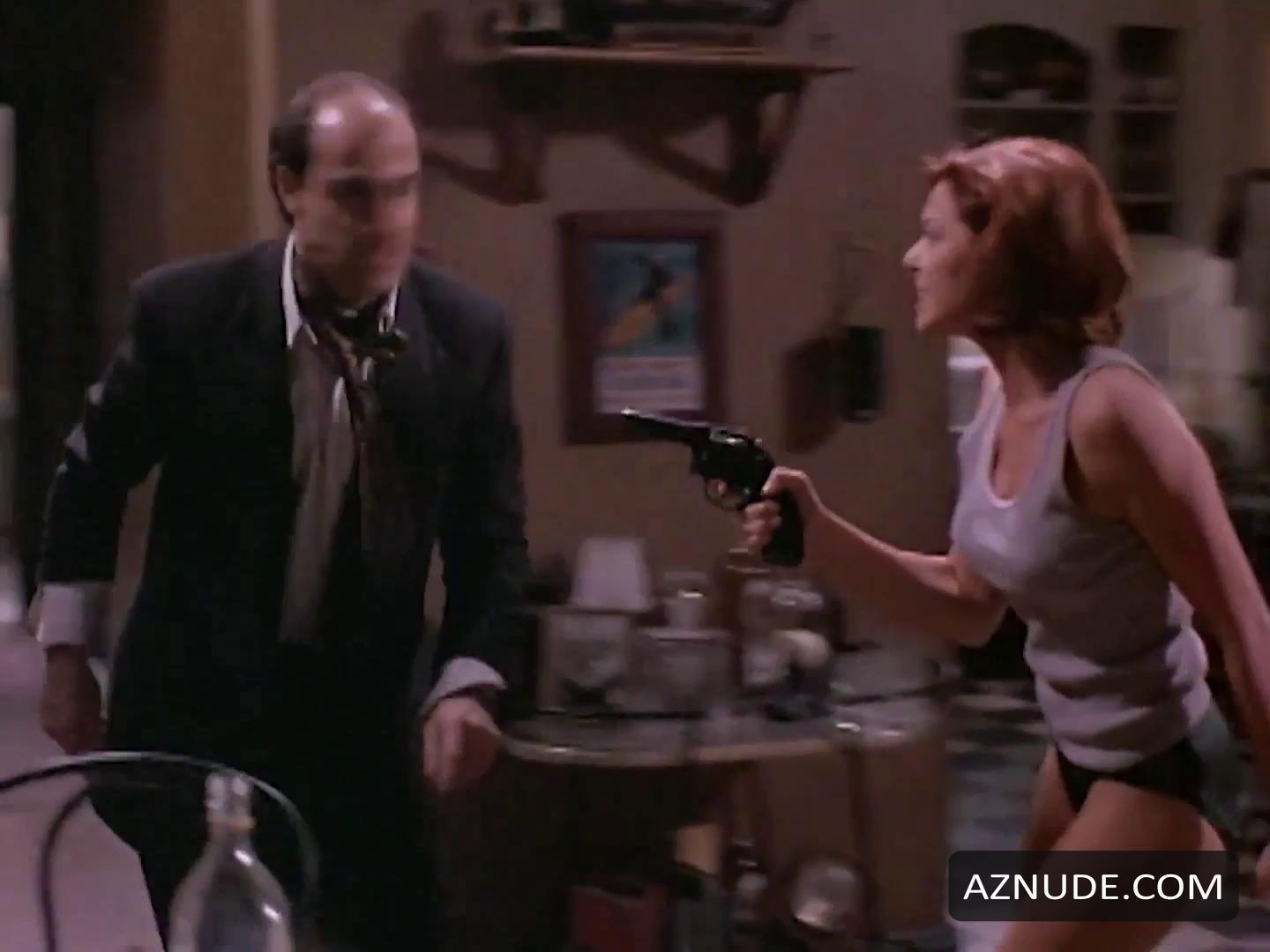 Kari Wuhrer in Sex and the Other Man, photo 14