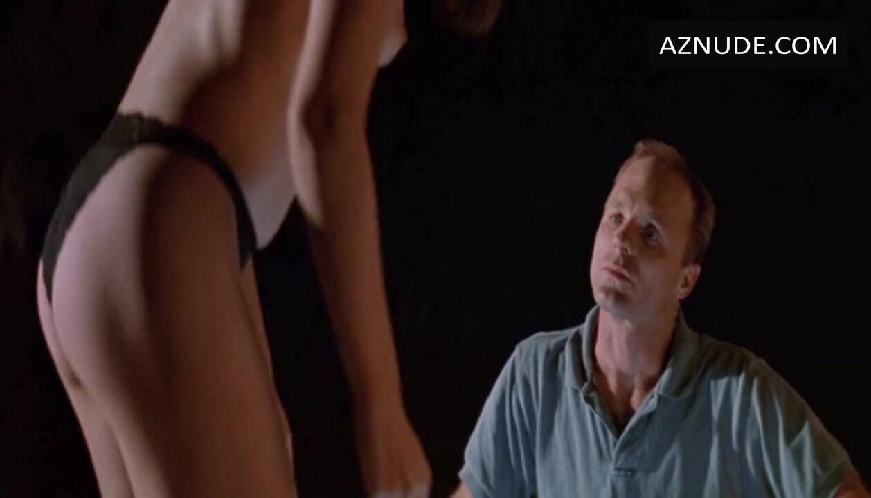 Madeleine Stowe in China Moon, photo 38