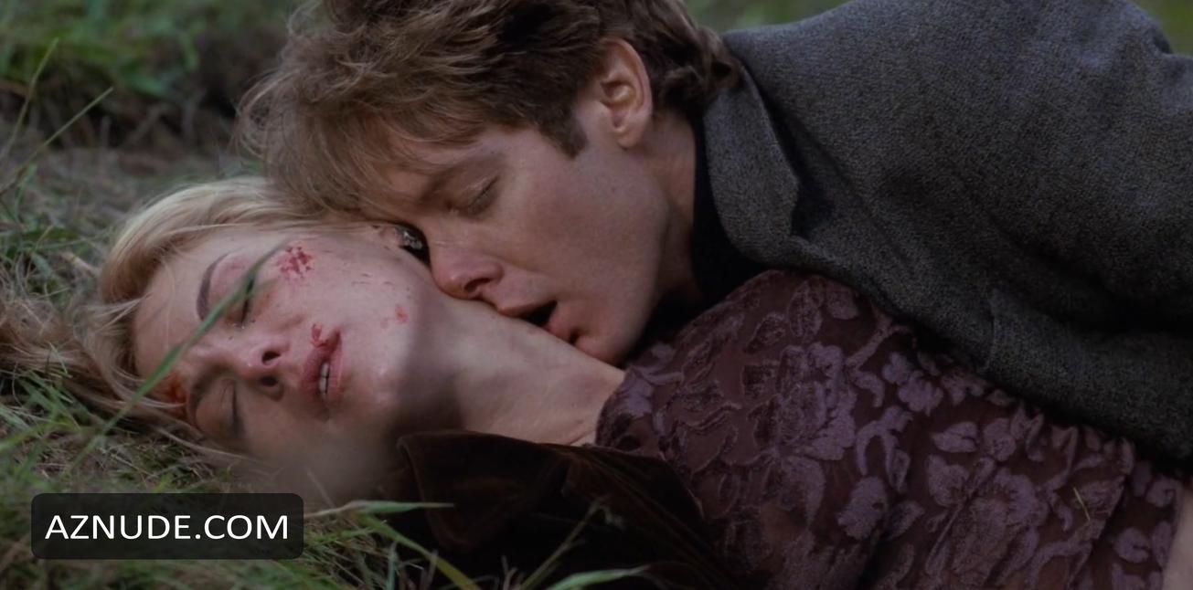 Deborah Kara Unger in Crash (2008-2009), photo 14