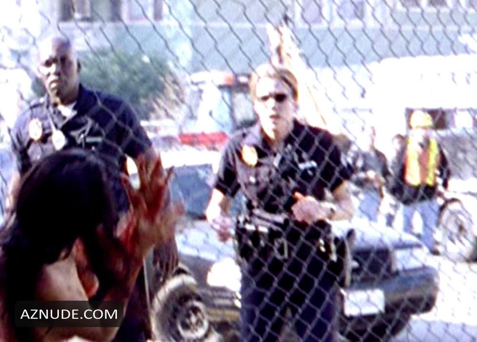 Rina Fernandez in The Shield (2002-2007), photo 8