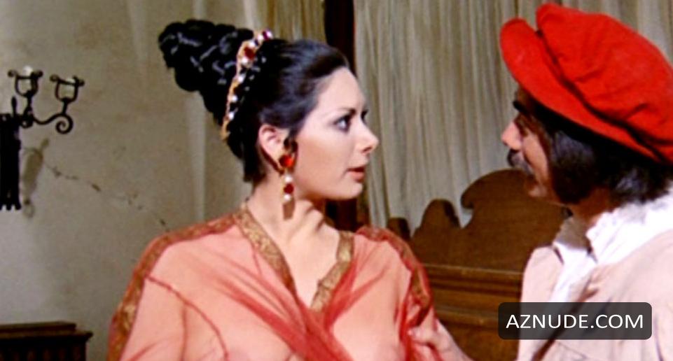 Edwige Fenech in La Bella Antonia, Prima Monica E Poi Dimonia, photo 13