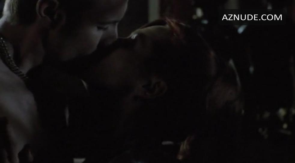 Tara Fitzgerald in Rancid Aluminium, photo 9