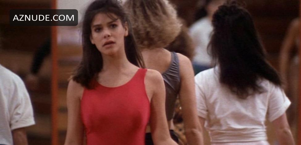 Meredith Salenger in Dream A Little Dream, photo 6
