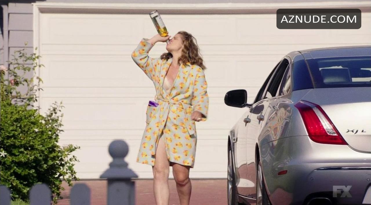 Kether Donohue in You're the Worst (2014-2015), photo 5