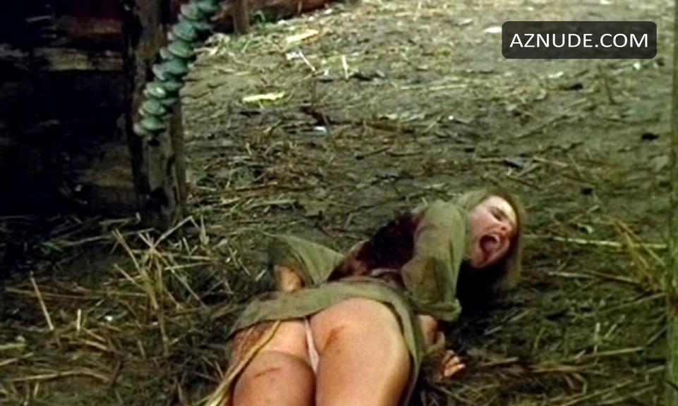Susan Hahn in Massacre In Dinosaur Valley, photo 10