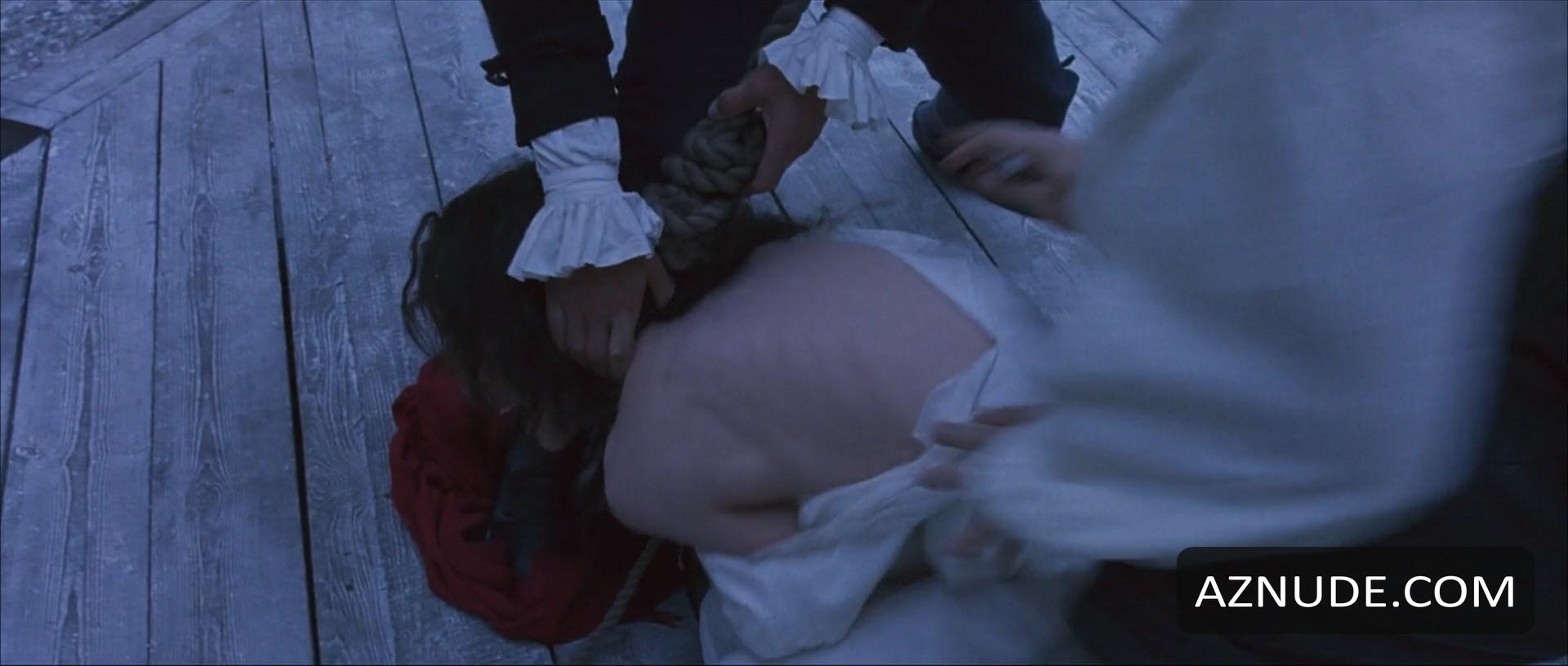 Hilary Swank in The Affair Of The Necklace, photo 32