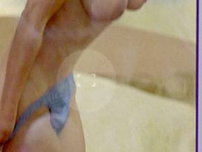 Bobbie Phillips in The Hustle, photo 9
