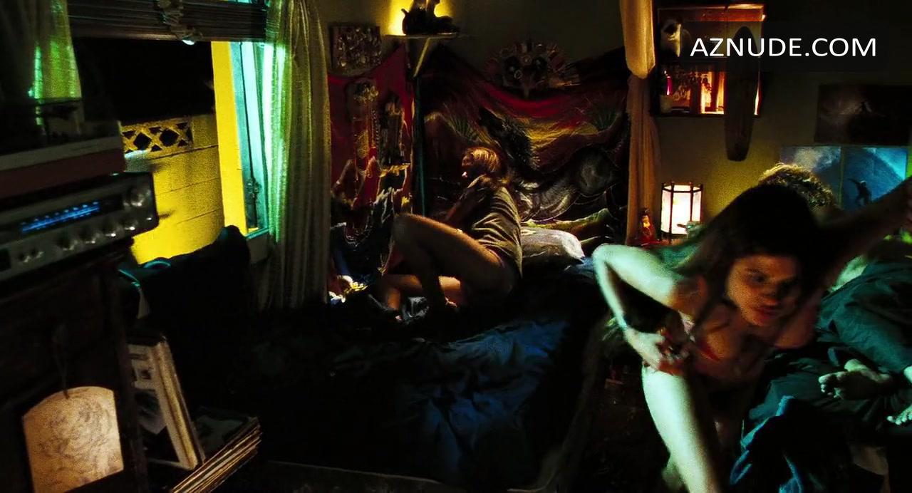 Melonie Diaz in Lords Of Dogtown, photo 17