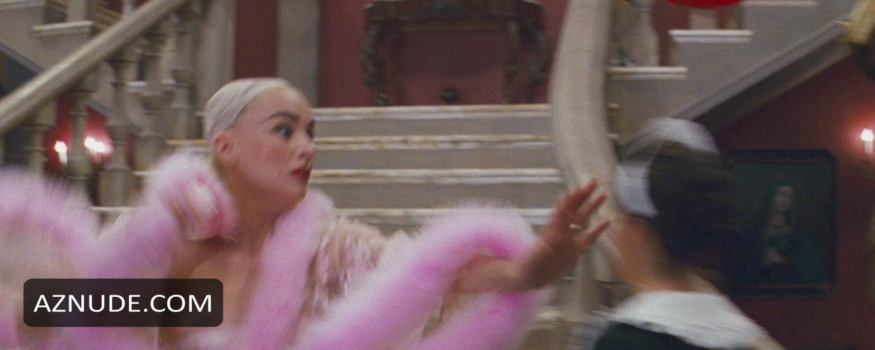 Diane Venora in Romeo + Juliet, photo 2