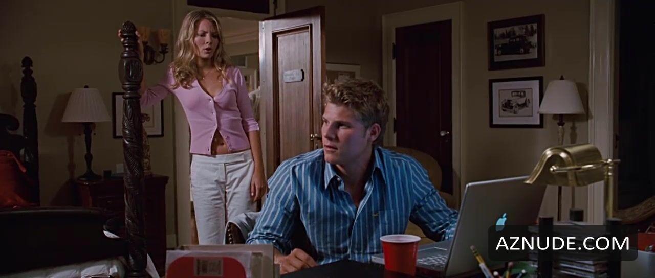 Diora Baird in Accepted, photo 37