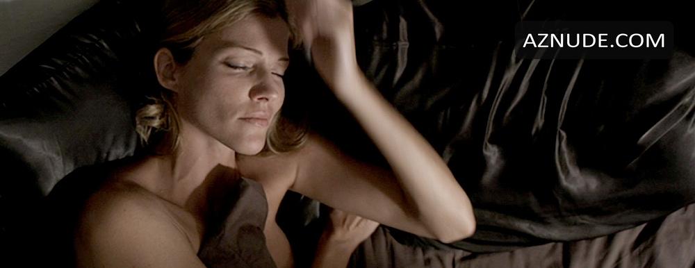 Tricia Helfer in Open House, photo 8