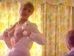 Shirley Jones in The Happy Ending, photo 4