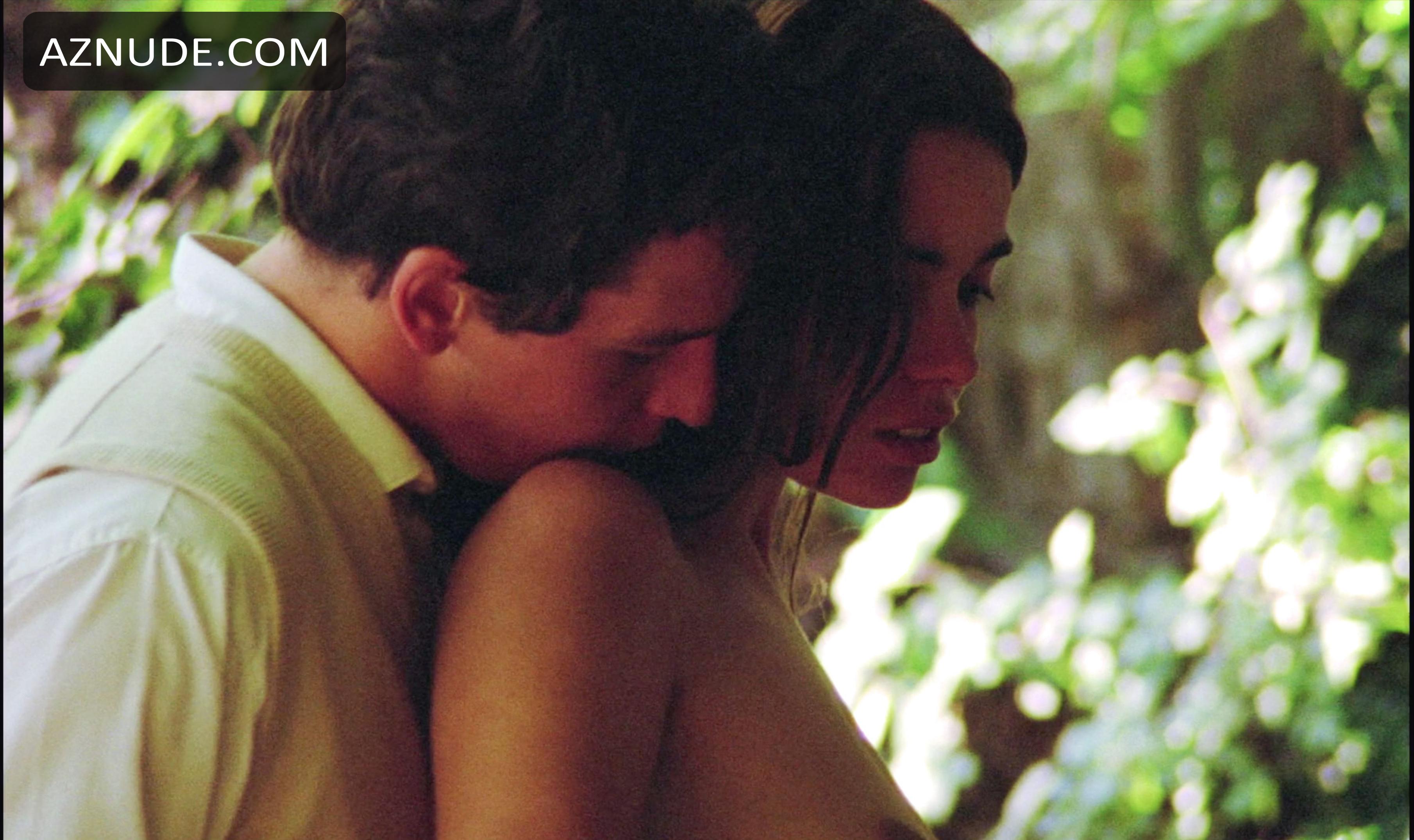 Elodie Bouchez in Wild Reeds, photo 23