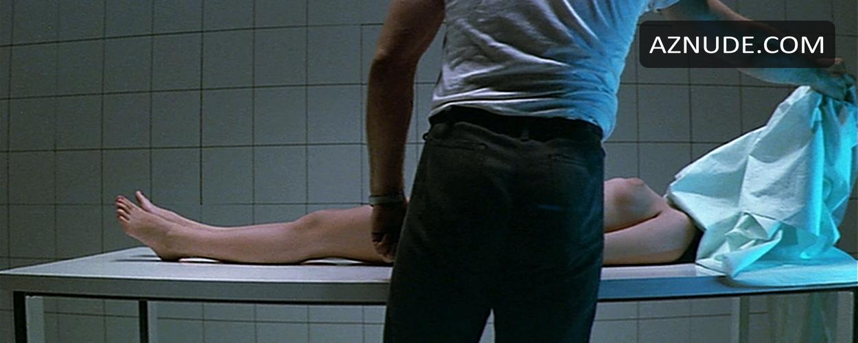 Katya Berger in The Moon In The Gutter, photo 4