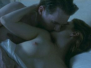 Julianne Moore in The End of the Affair, photo 22