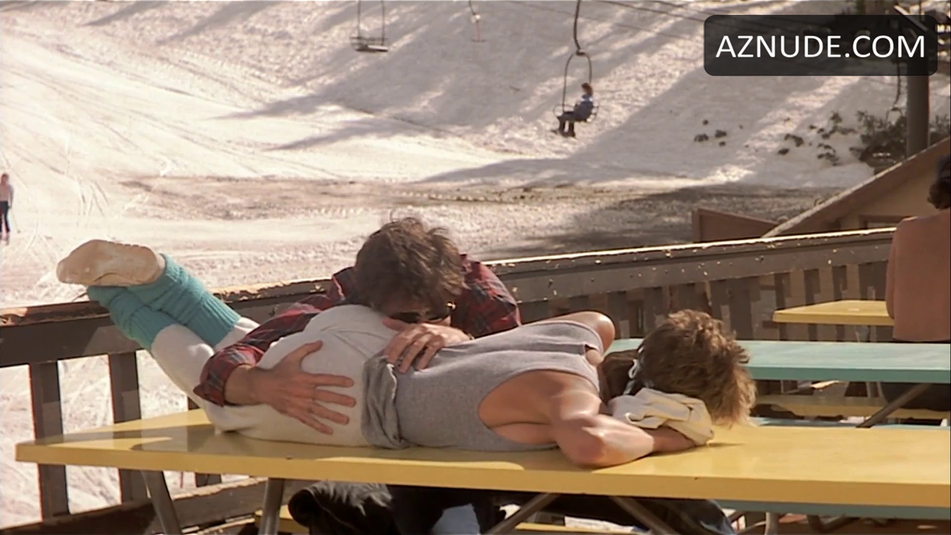 Jamie Lee Curtis in Perfect, photo 13