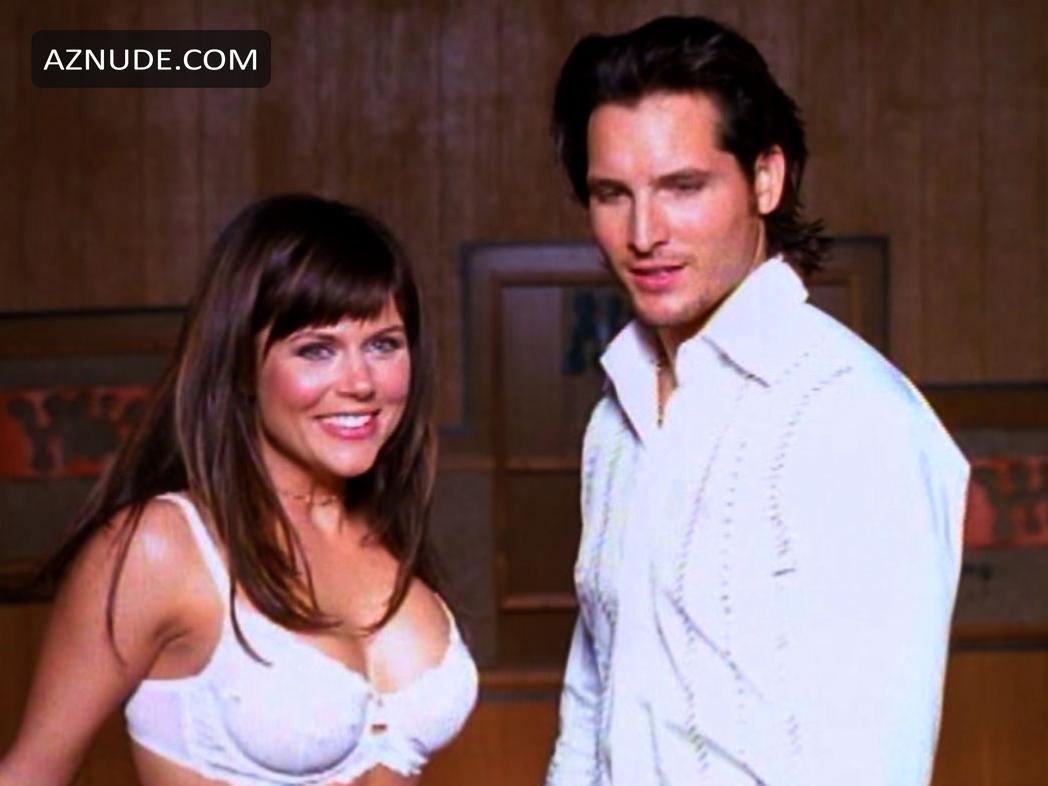 Tiffani-Amber Thiessen in Fastlane, photo 5