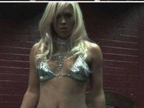 Beth Cordingly in Funland, photo 17