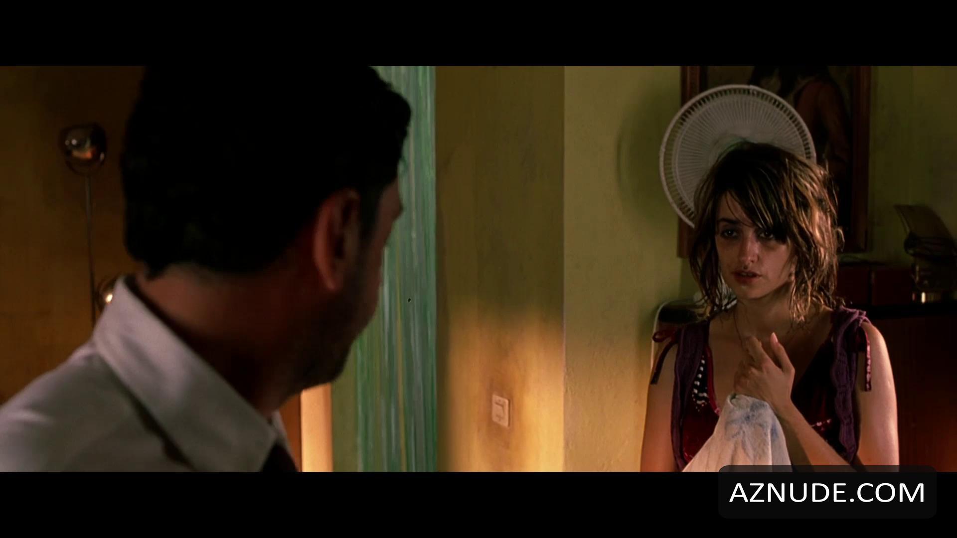 Penelope Cruz in Don't Move, photo 6