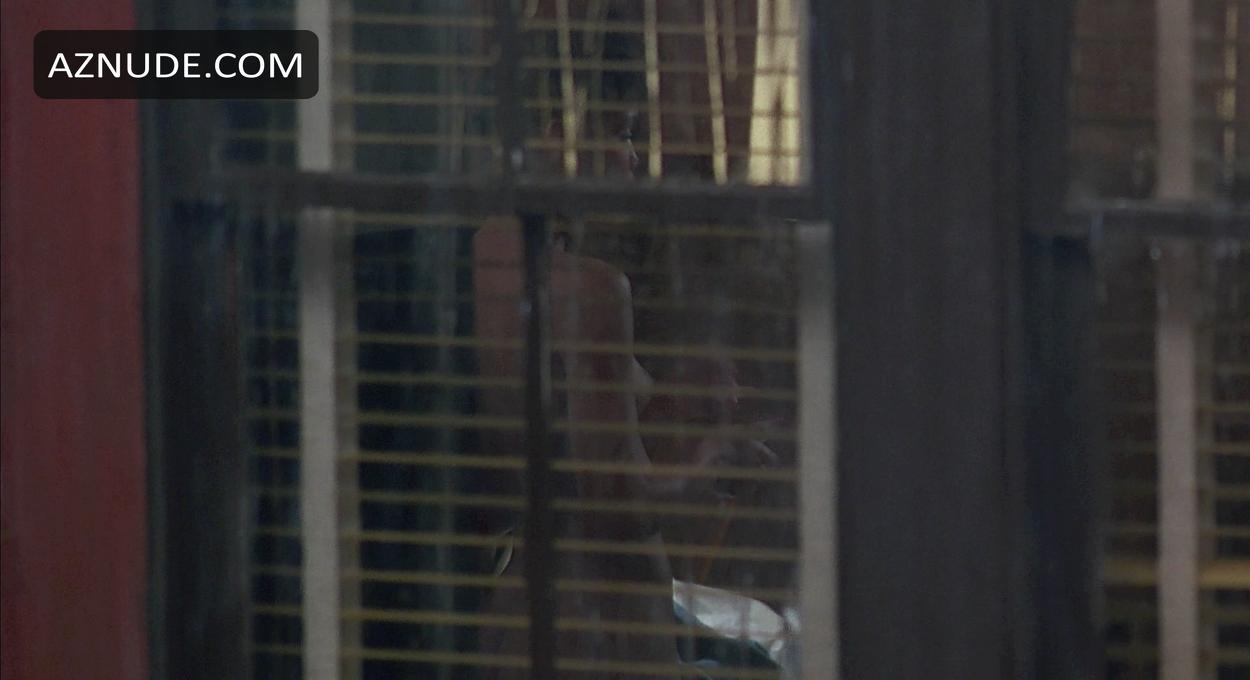Gretchen Palmer in Red Heat, photo 0
