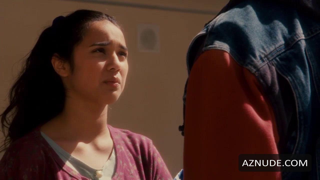 Summer Bishil in Towelhead, photo 11