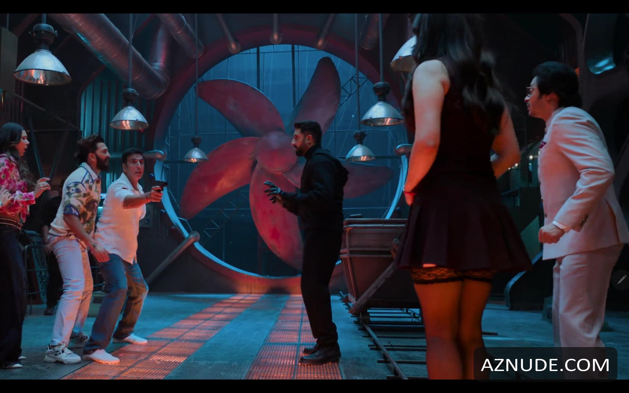 Soundarya Sharma in Housefull 4, photo 57