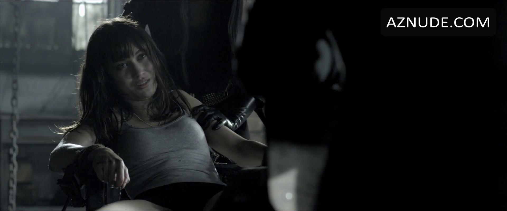 Olga Kurylenko in Momentum, photo 6