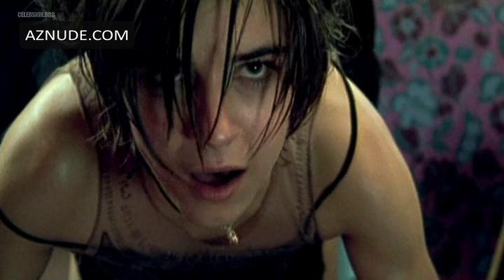 Natali Broods in S, photo 2