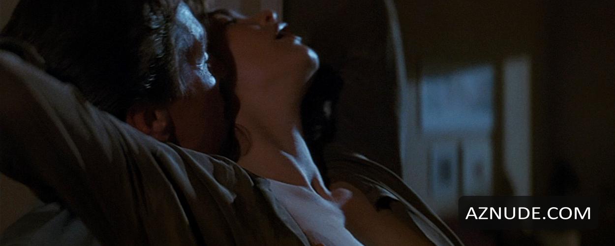 Jeanne Tripplehorn in Basic Instinct, photo 14