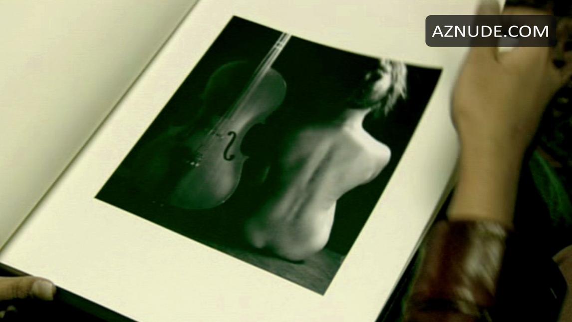 Allie Smith in Cup of My Blood, photo 1