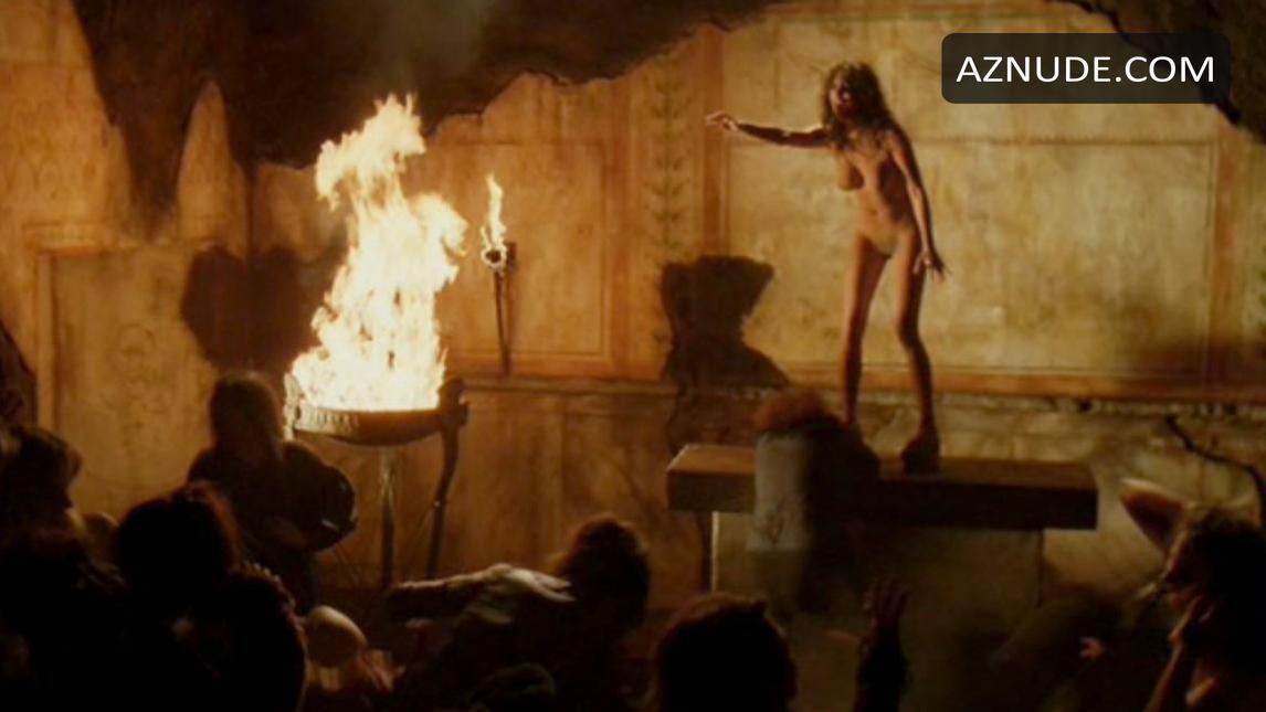 Moran Atias in Mother Of Tears, photo 7