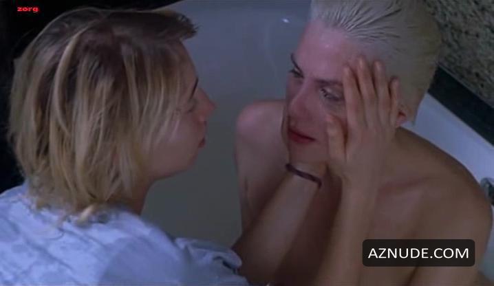 Emmanuelle Seigner in Backstage, photo 26
