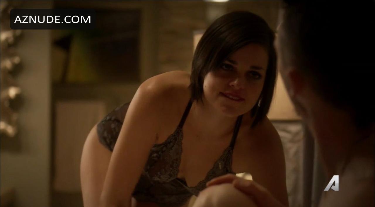 Lina Esco in Kingdom, photo 13