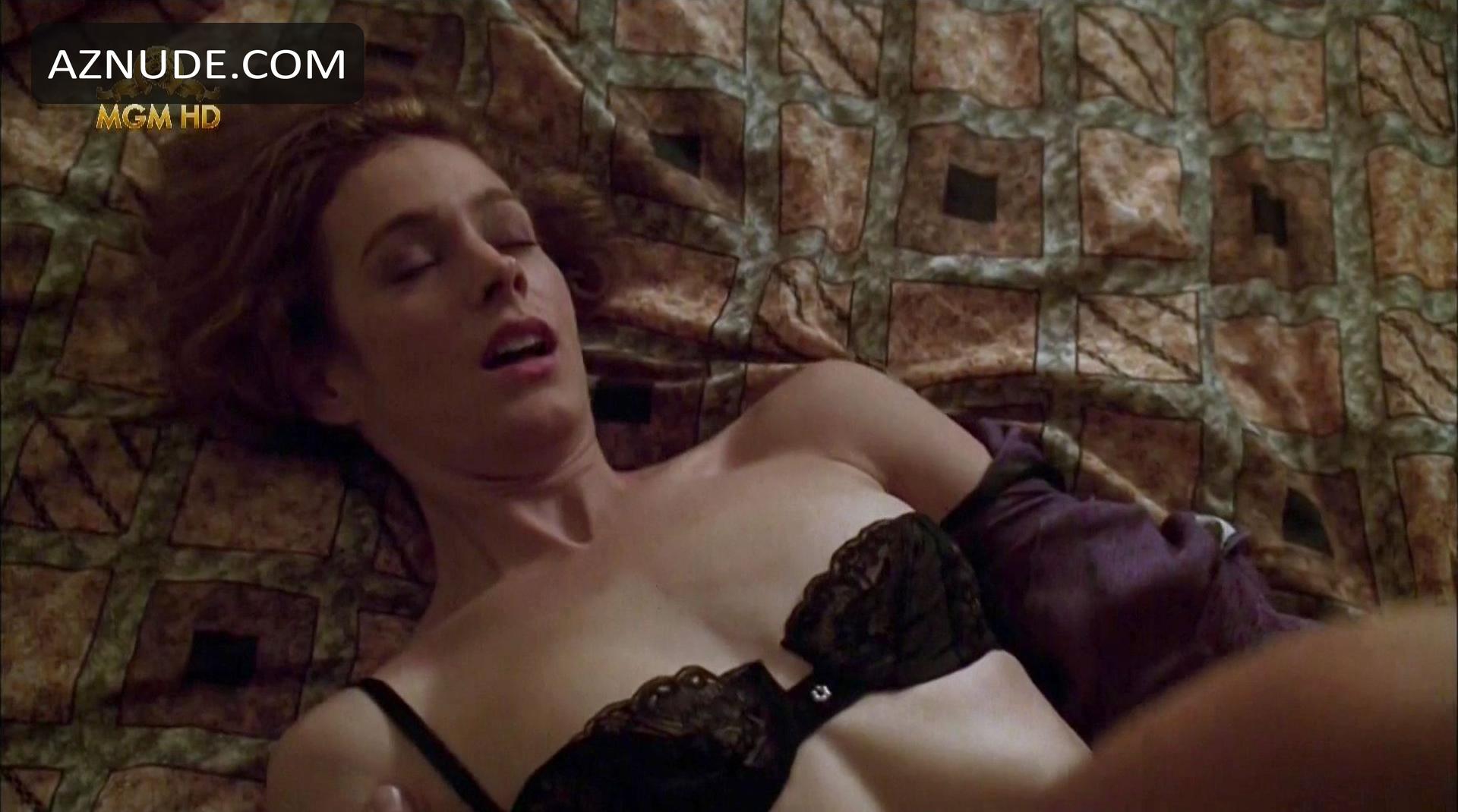 Sean Young in Sketch Artist, photo 2