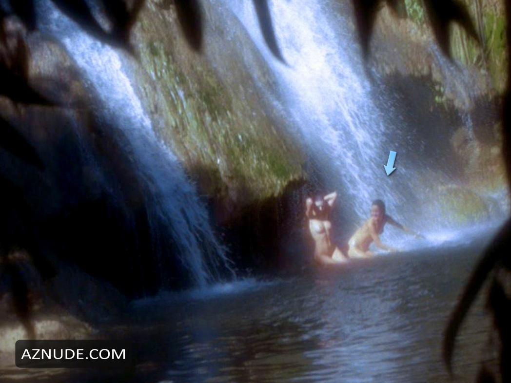 Katie Chesters in Kiss The Sky, photo 3