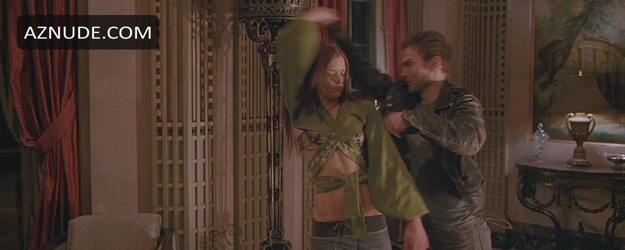 Jaime King in Bulletproof Monk, photo 3