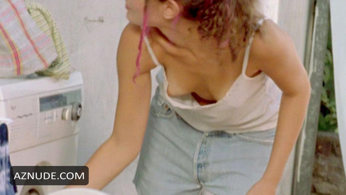 Javiera Diaz de Valdes in Sex with Love, photo 2