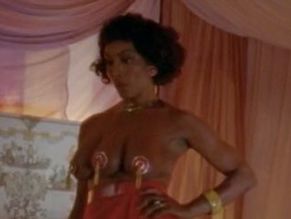 Angela Bassett in American Horror Story (2011-), photo 18
