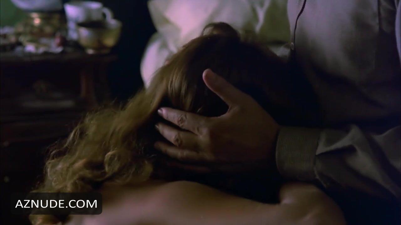 Victoria Abril in La muchacha de las bragas de oro, photo 57