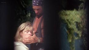 Linda Hoffman in The Dentist, photo 12