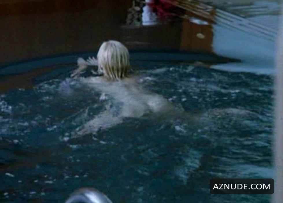 Emmanuelle Seigner in Backstage, photo 6